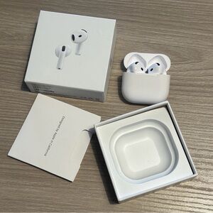 AirPod 4